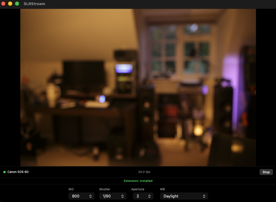 SLRStream app showing live Canon DSLR preview with camera controls